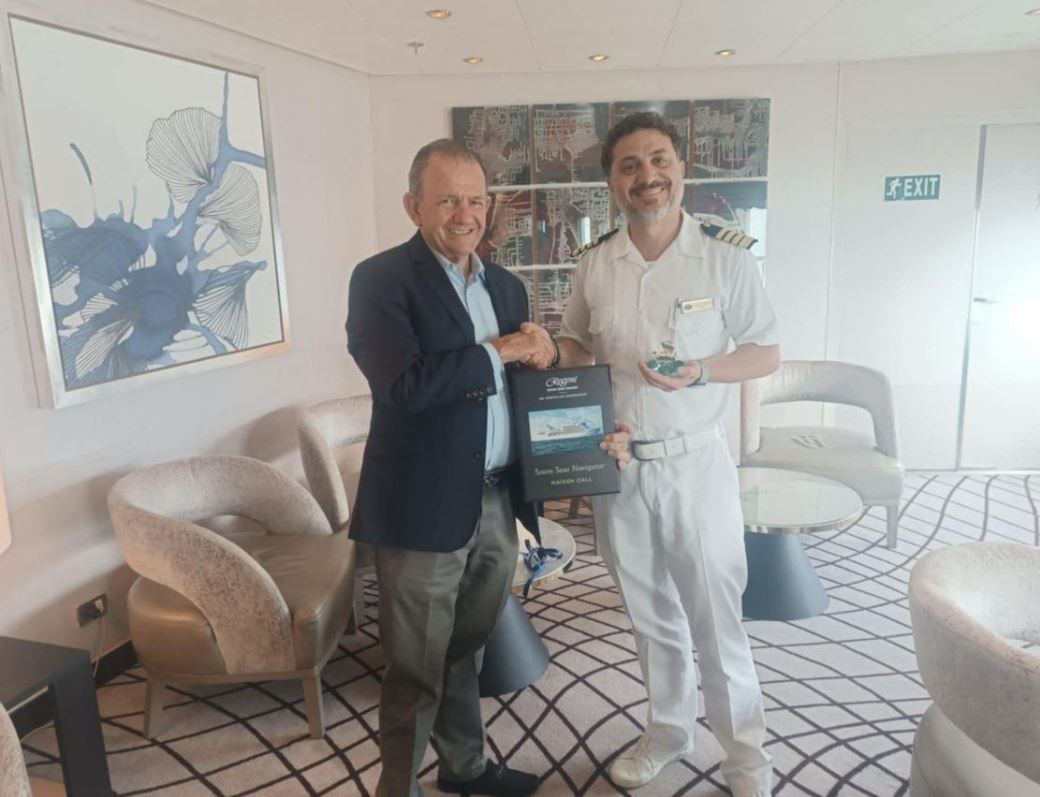 Στον Βόλο το κρουαζιερόπλοιο «SEVEN SEAS NAVIGATOR»