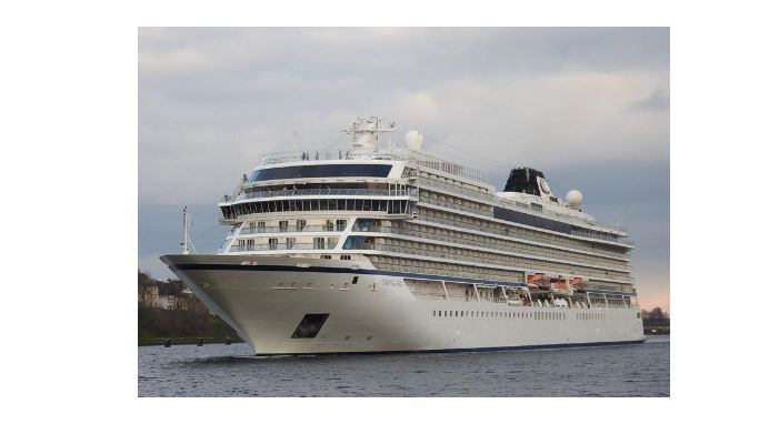 Στο λιμάνι του Βόλου το κρουαζιερόπλοιο «VIKING SKY»