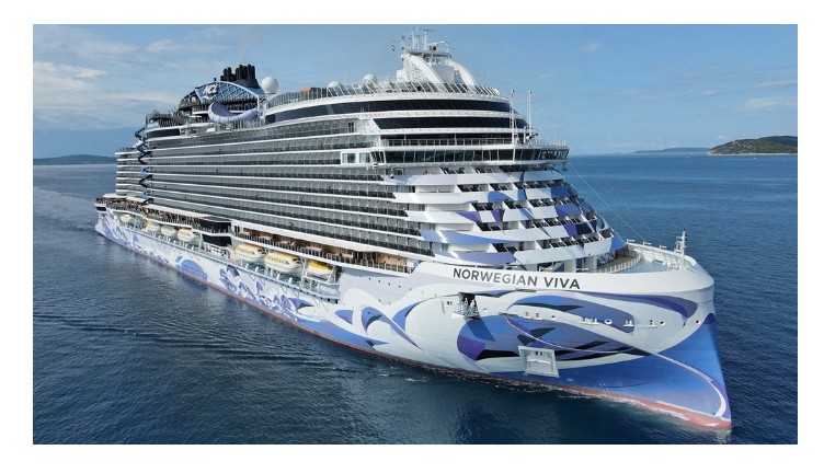 Στο λιμάνι του Βόλου το κρουαζιερόπλοιο «NORWEGIAN VIVA»